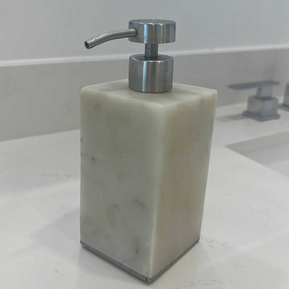 Sferra marbel hand soap dispenser